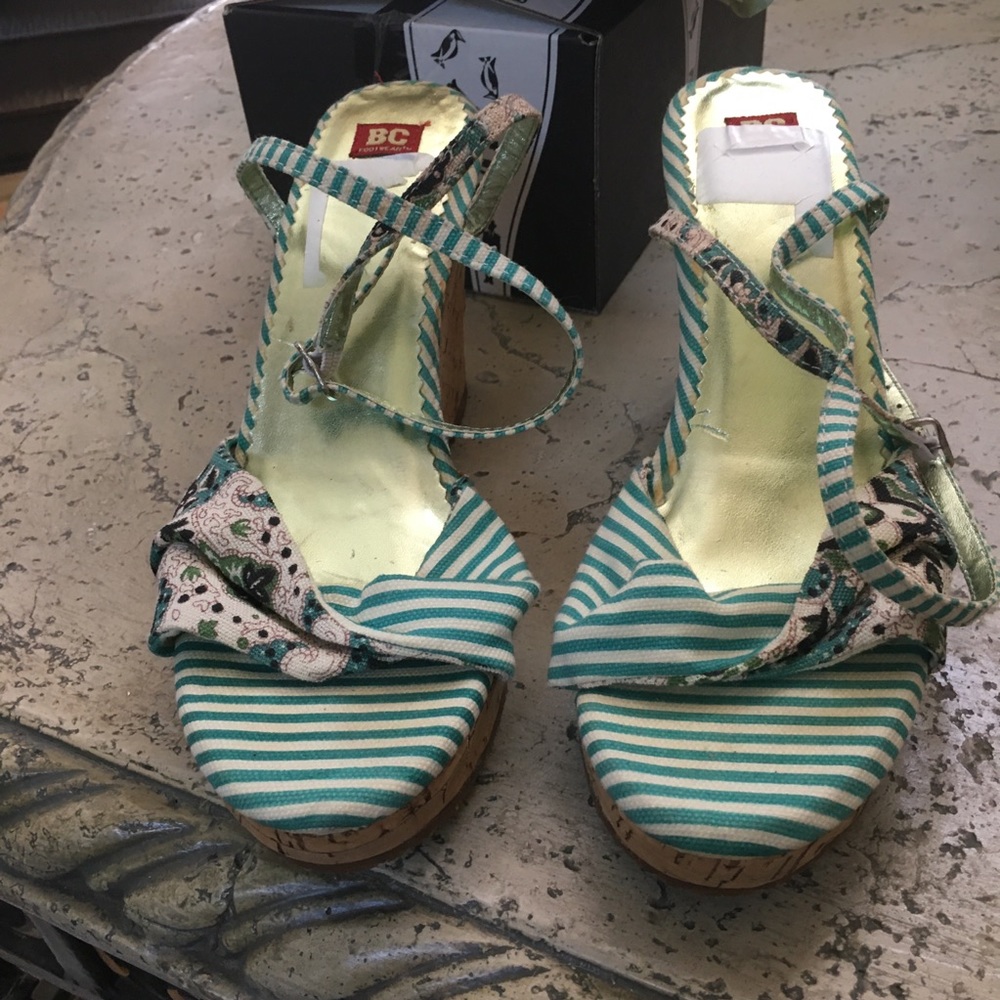 Green and white duck cloth wedges by BC